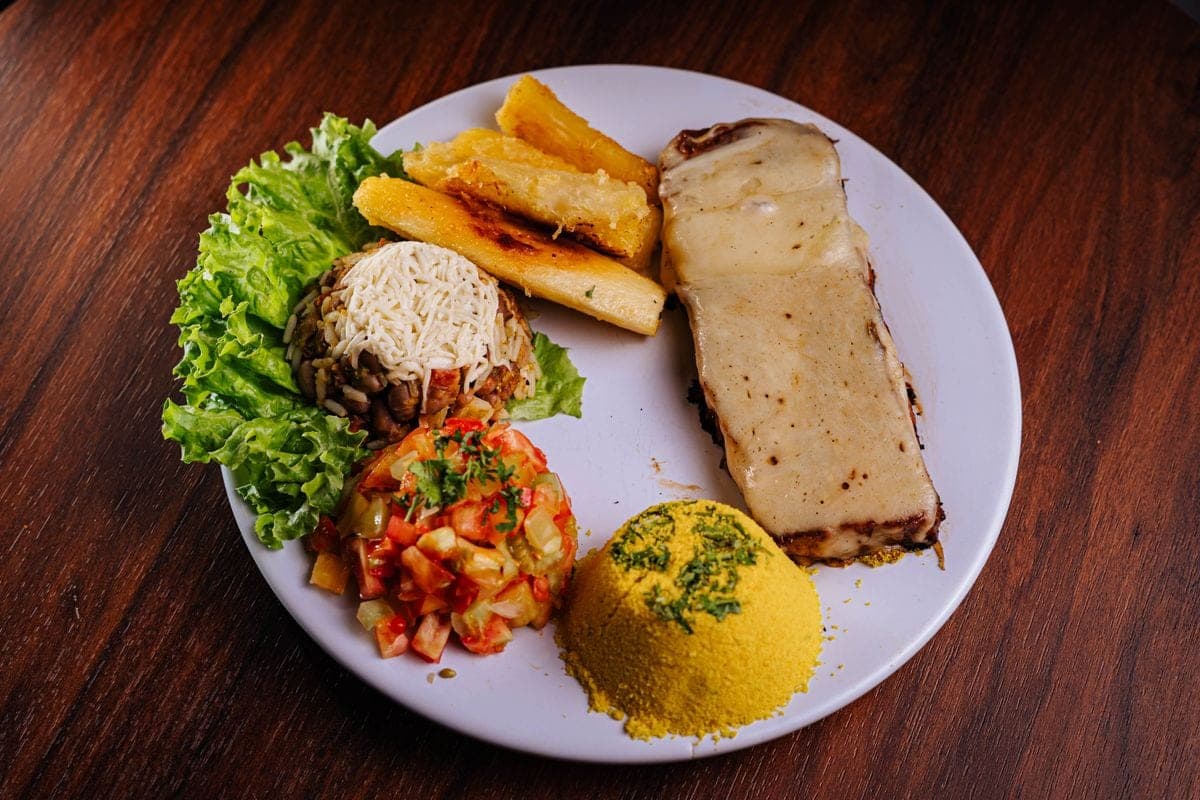 Yuca con mojo